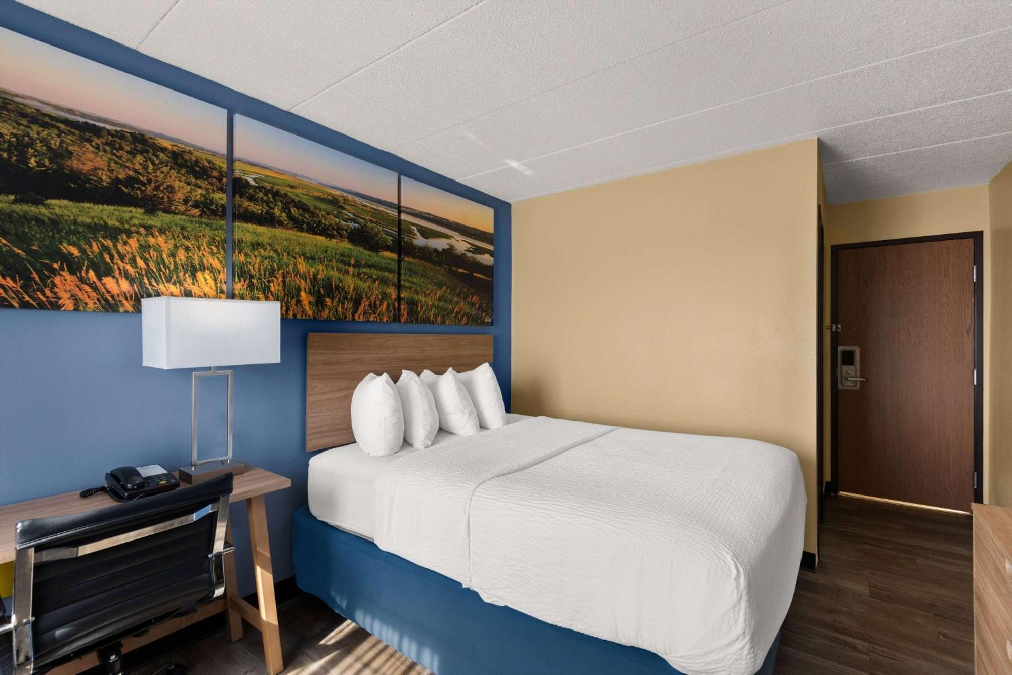 Days Inn By Wyndham Ньютон Экстерьер фото