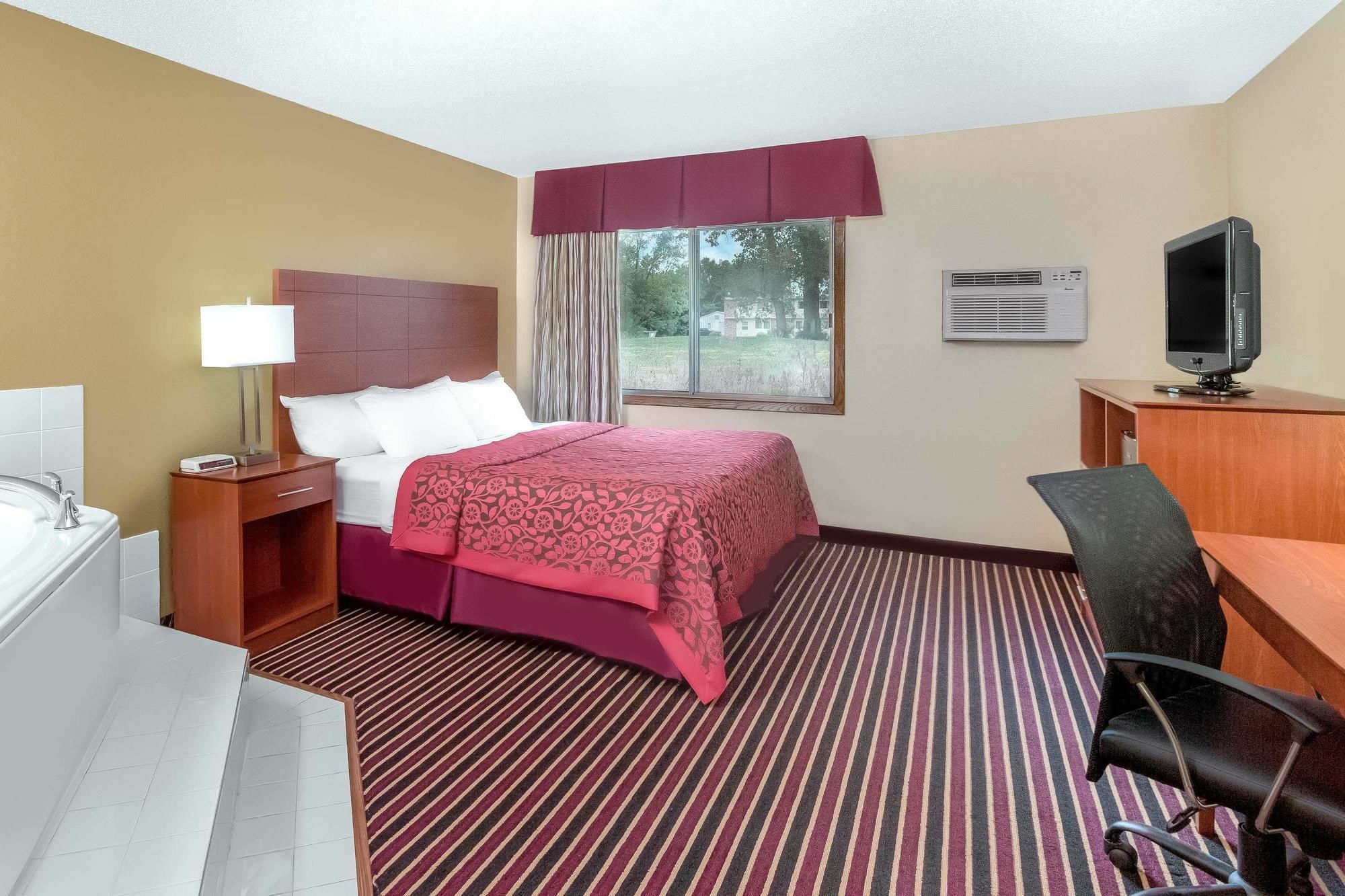 Days Inn By Wyndham Ньютон Экстерьер фото
